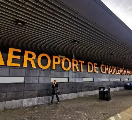 Rive Gauche F Centre - Gare - Aeroport * シャルルロワ