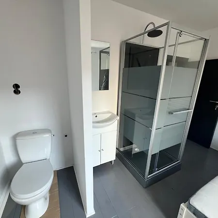 Rive Gauche F Centre - Gare - Aeroport *