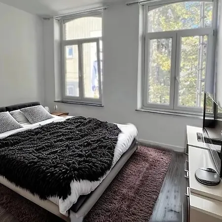 Rive Gauche F Centre - Gare - Aéroport * Charleroi